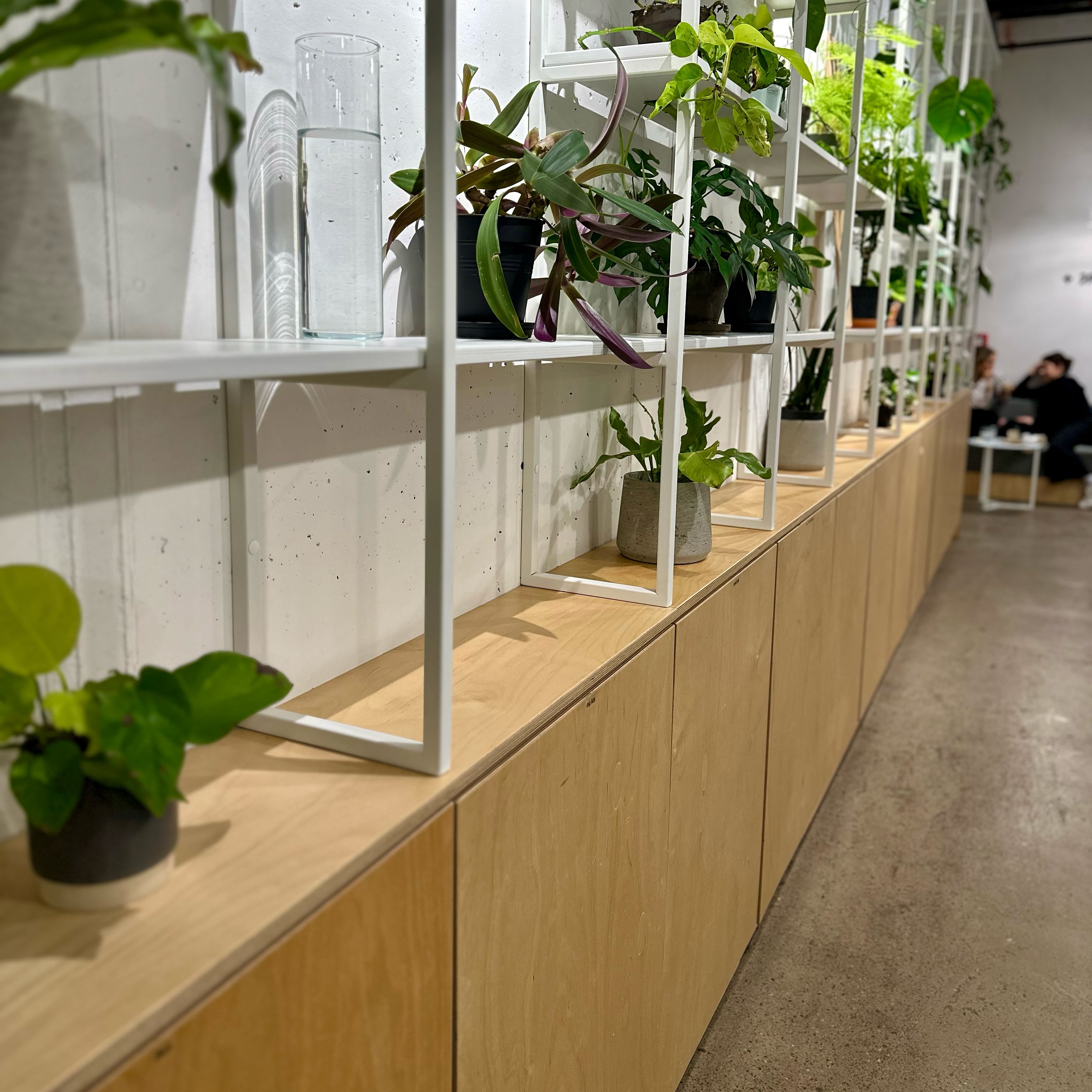 Krásný interiér s překližkou ✨🌱

#orlimex #plywood #experts #worldwide #plywoodisourpassion #interiordesign #interior #furniture